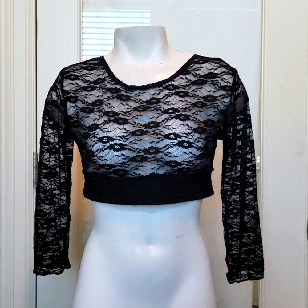 Halftee Black Lace Cropped 3/4 Sleeve Top